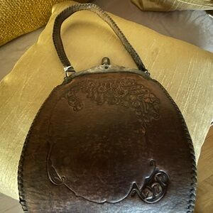 Vintage 1930s Art Deco Floral Tooled Leather Purse